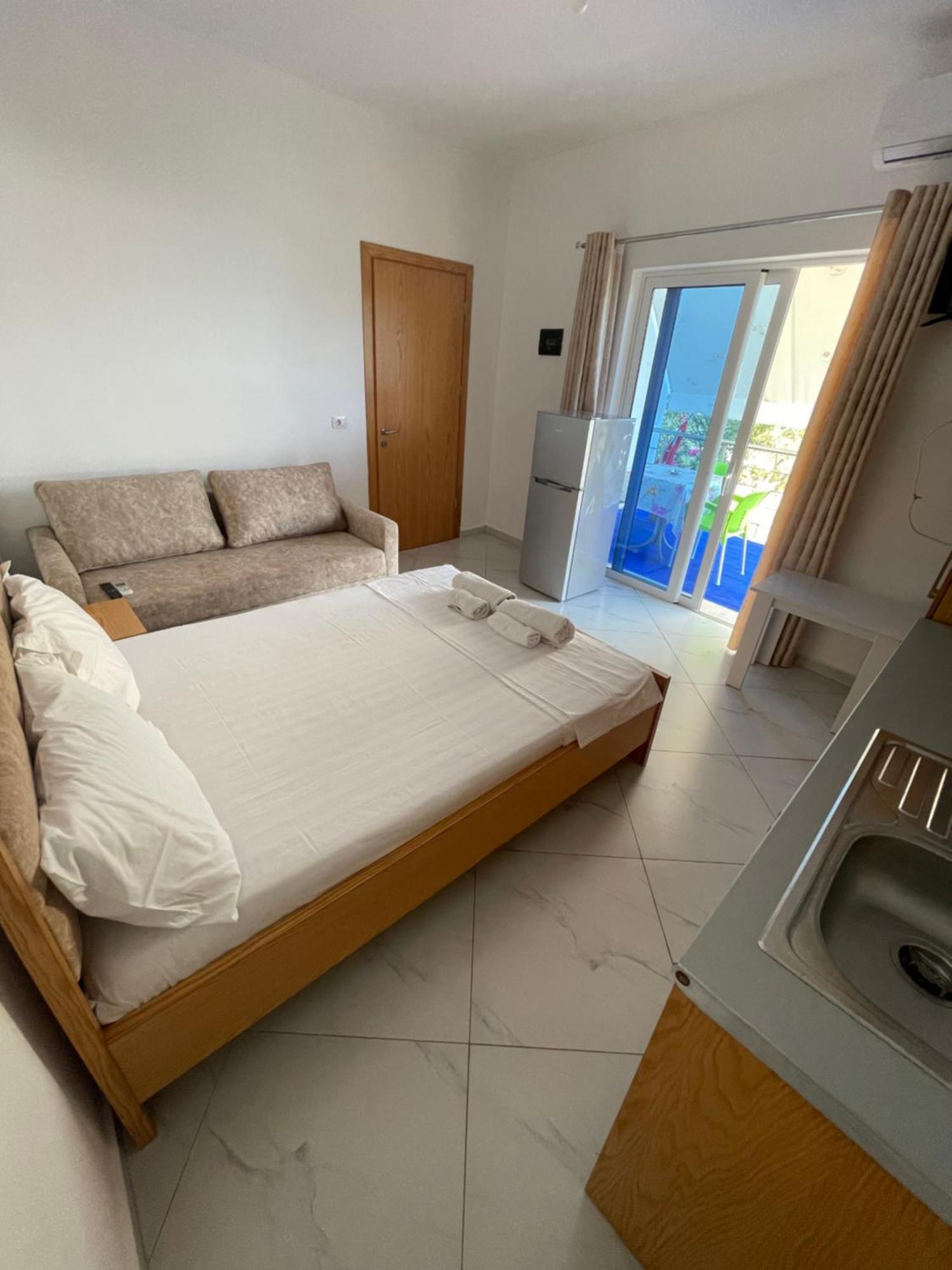 Olympia Guesthouse Ksamil Eksteriør billede